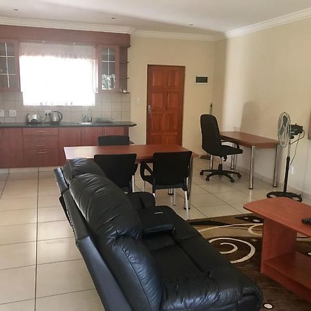 Anka Lodge Johannesburg Bagian luar foto