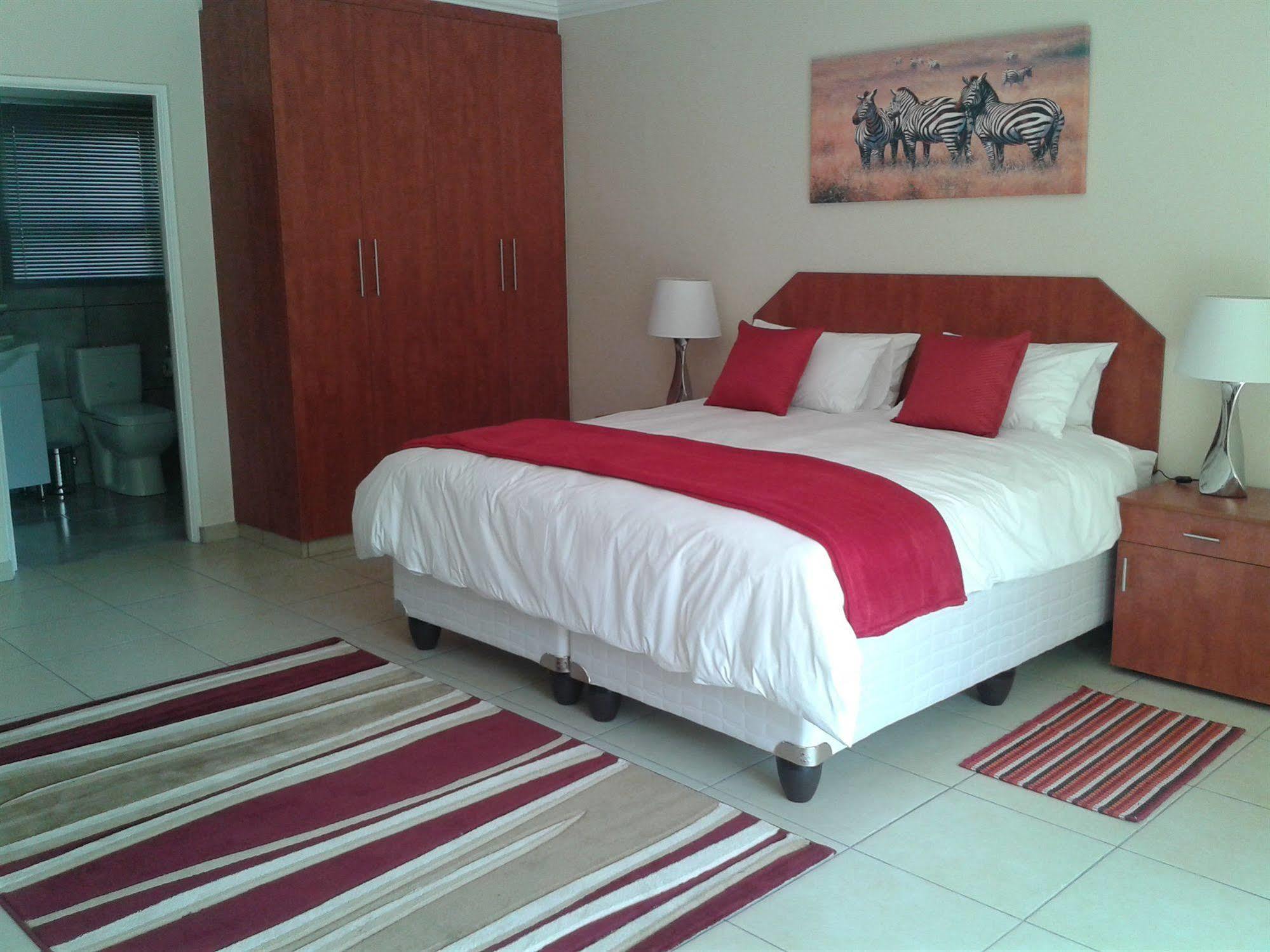 Anka Lodge Johannesburg Bagian luar foto